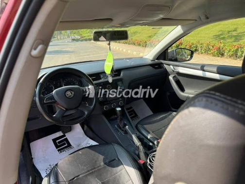 Skoda Octavia 2016 Burgundy Automatic Used for Sale in Cairo - 6