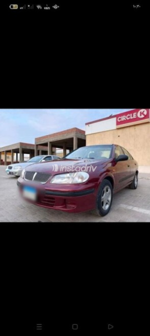 Nissan Sunny 2001 Dark Red Automatic Used for Sale in Cairo - 5