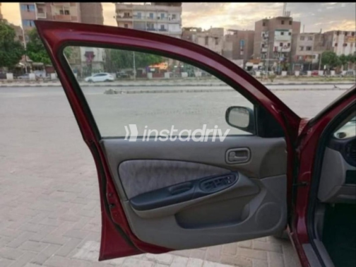 Nissan Sunny 2001 Dark Red Automatic Used for Sale in Cairo - 7