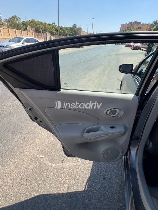 Nissan Sunny 2020 Gray Automatic Used for Sale in Heliopolis - 6