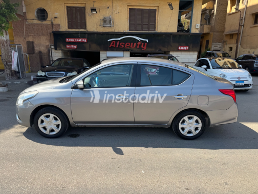 Nissan Sunny 2020 Gray Automatic Used for Sale in Heliopolis - 7