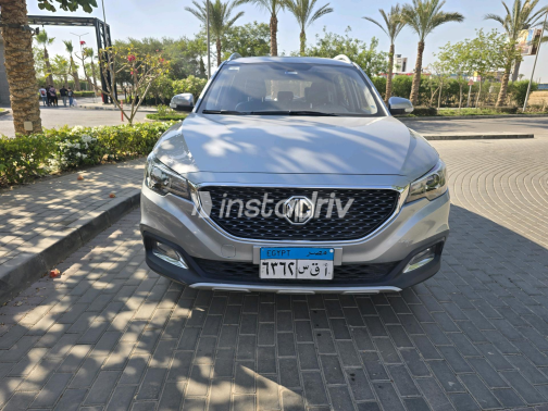 MG ZS 2023 Silver Automatic Used for Sale in Cairo - 6