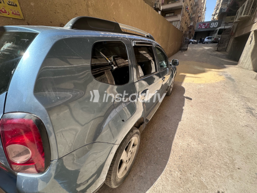 Renault Duster 2012 Blue Manual Used for Sale in Maadi - 6