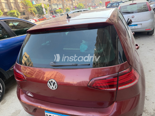 Volkswagen Golf 2019 White Automatic Used for Sale in Heliopolis - 8