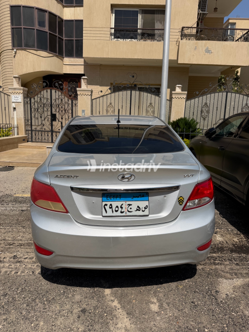 Hyundai Accent RB 2023 Gray Automatic Used for Sale in Cairo - 8