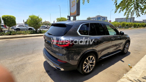 BMW X5 2021 Gray Automatic Used for Sale in Giza - 9