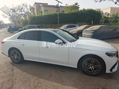 Mercedes E 200 2024 White Automatic Used for Sale in Cairo - 1