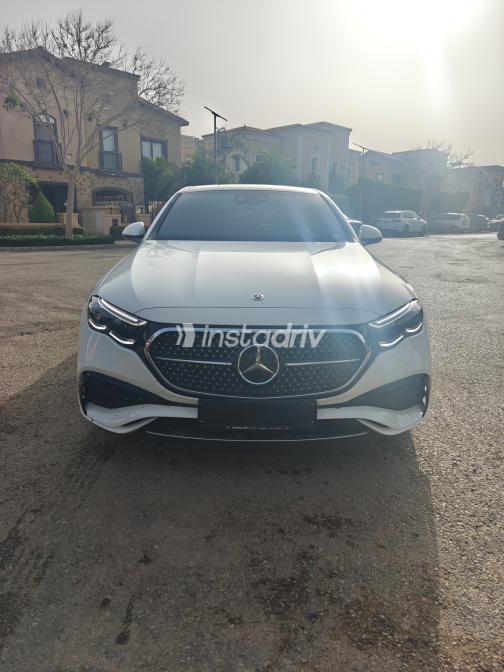 Mercedes E 200 2024 White Automatic Used for Sale in Cairo - 3