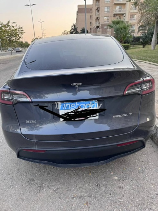 تسلا Model Y 2023 رمادي أوتوماتيك مستعملة للبيع في القاهرة - 3