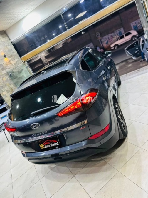 Hyundai Tucson 2017 Gray Automatic Used for Sale in Giza - 3