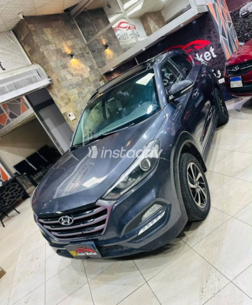 Hyundai Tucson 2017 Gray Automatic Used for Sale in Giza - 9