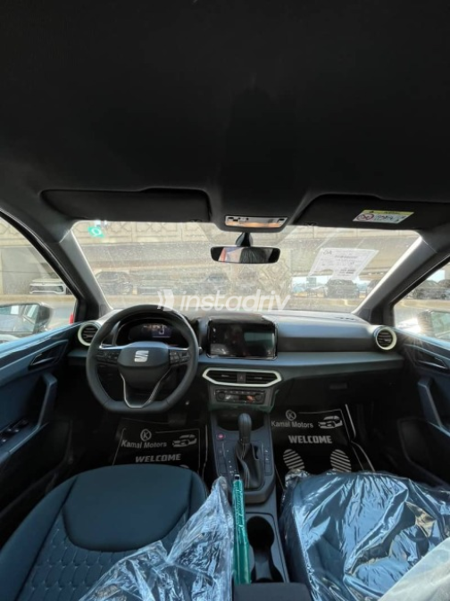 Seat Arona 2027 Gray Automatic New for Sale in Cairo - 5