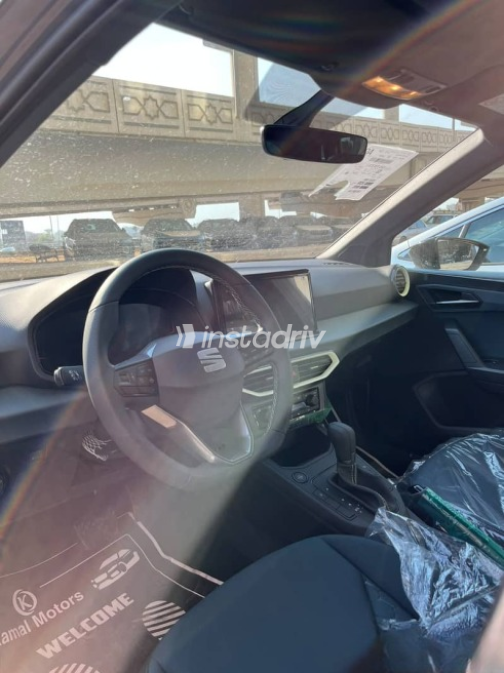 Seat Arona 2027 Gray Automatic New for Sale in Cairo - 6
