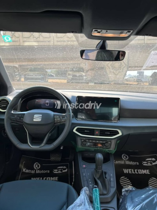 Seat Arona 2027 Gray Automatic New for Sale in Cairo - 7