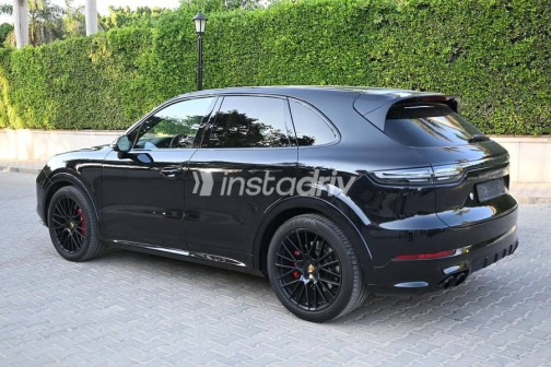 Porsche Cayenne 2022 Black Automatic Used for Sale in Cairo - 2