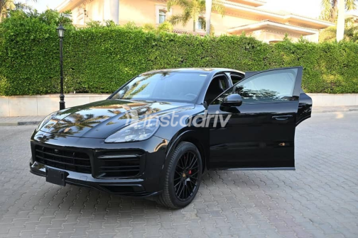 Porsche Cayenne 2022 Black Automatic Used for Sale in Cairo - 4