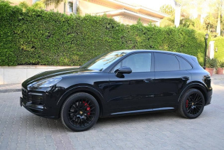 Porsche Cayenne 2022 Black Automatic Used for Sale in Cairo