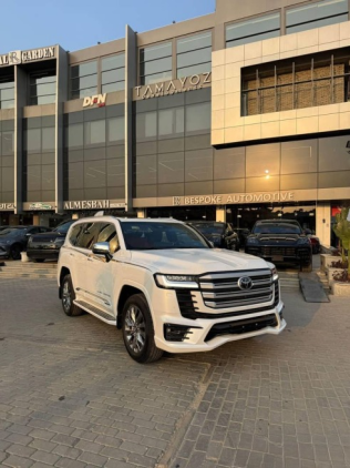Toyota Land Cruiser 2026 White Automatic New for Sale in Cairo