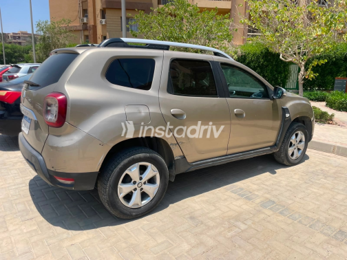 Renault Duster 2019 Gold Automatic Used for Sale in Giza - 2
