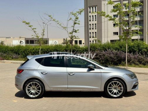 Seat Leon 2019 Silver Automatic Used for Sale in Sheraton - 2
