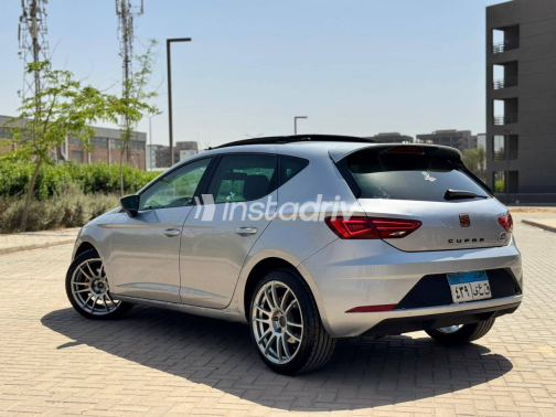 Seat Leon 2019 Silver Automatic Used for Sale in Sheraton - 8