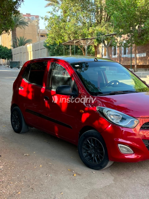 Hyundai I10 2013 Red Automatic Used for Sale in Helwan - 2
