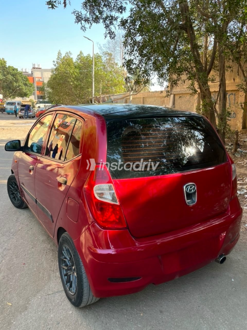 Hyundai I10 2013 Red Automatic Used for Sale in Helwan - 4