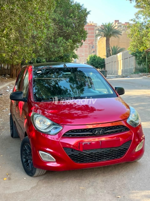 Hyundai I10 2013 Red Automatic Used for Sale in Helwan - 6