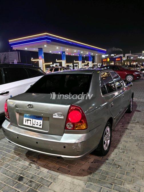 Hyundai Verna 2016 Champagne Manual Used for Sale in Giza - 4
