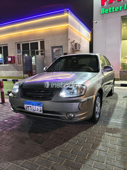 Hyundai Verna 2016 Champagne Manual Used for Sale in Giza - 6