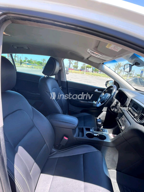 Kia Sportage 2019 White Automatic Used for Sale in Alexandria - 6