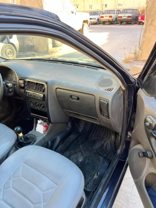 Volkswagen Polo 1998 White Manual Used for Sale in Alexandria