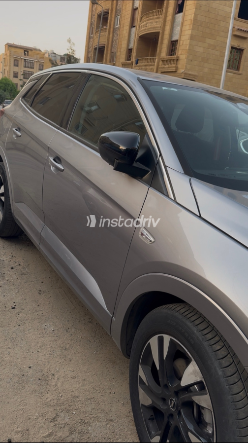 Opel Grandland 2024 Silver Automatic Used for Sale in Cairo - 3