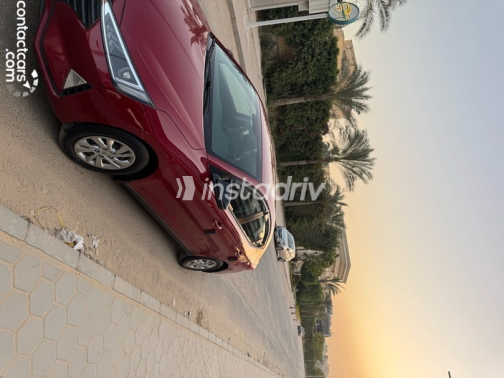 Hyundai Elantra AD 2020 White Automatic Used for Sale in Giza - 4