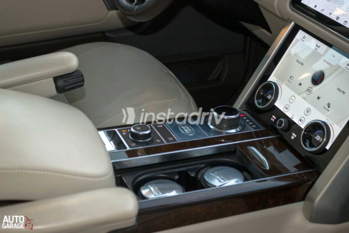 Land Rover Range Rover 2021 White Automatic Used for Sale in Cairo - 6