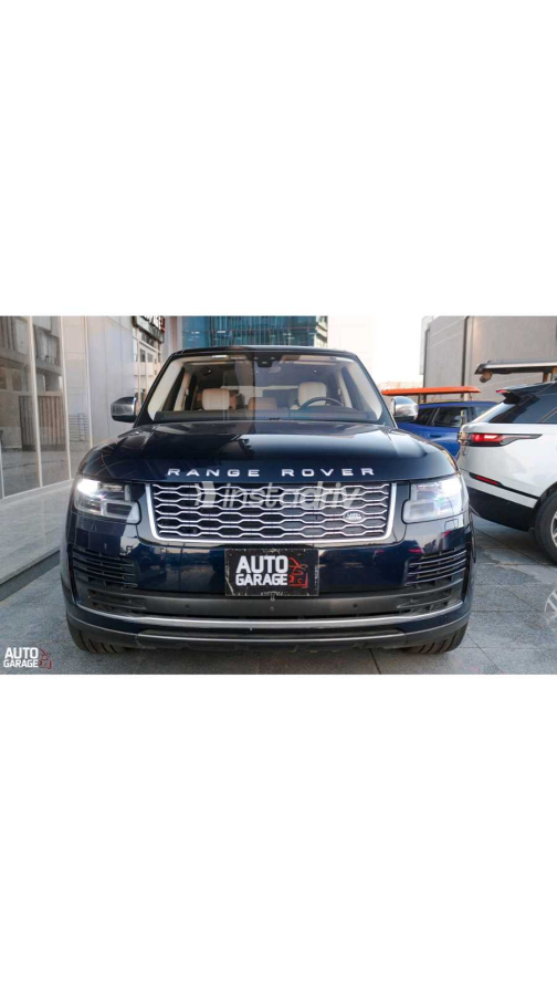 Land Rover Range Rover 2021 White Automatic Used for Sale in Cairo - 9