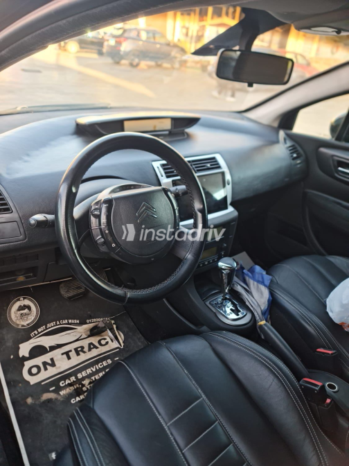 Citroën C4 2011 Gray Automatic Used for Sale in Giza - 4