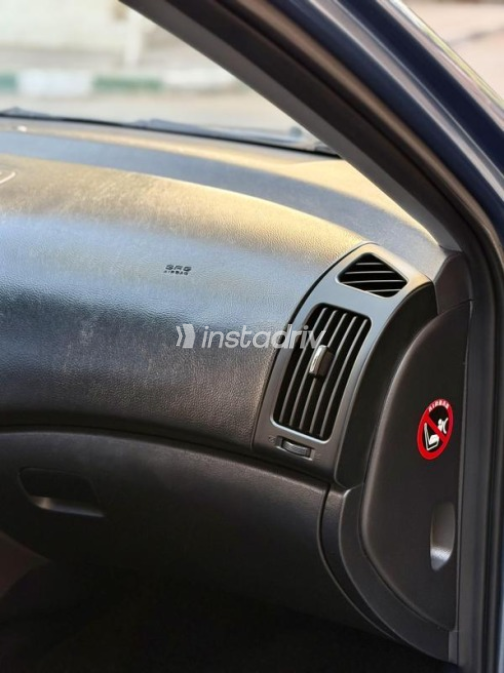 Hyundai Elantra 2023 Dark Blue Automatic Used for Sale in Cairo - 9