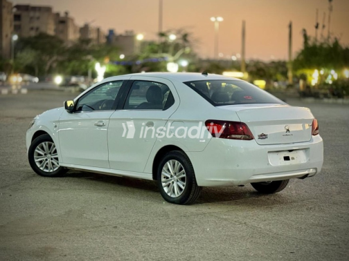 Peugeot 301 2020 White Automatic Used for Sale in Nasr city - 9