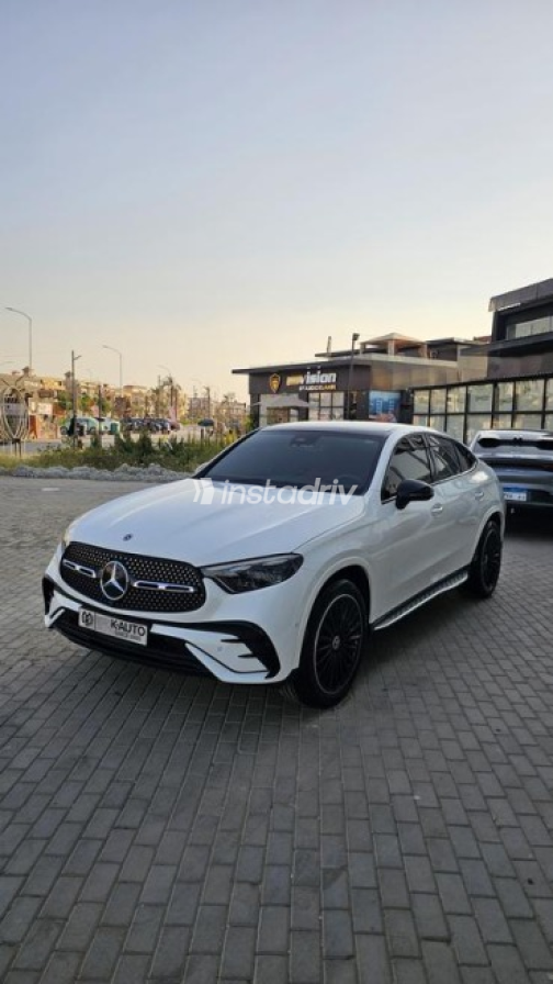 Mercedes GLC 300 2025 White Automatic Used for Sale in Sheikh Zayed City - 3