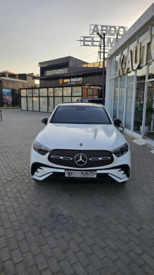 Mercedes GLC 300 2025 White Automatic Used for Sale in Sheikh Zayed City