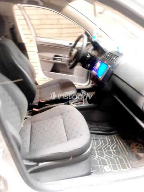 Volkswagen Polo 2004 Silver Automatic Used for Sale in Alexandria - 6