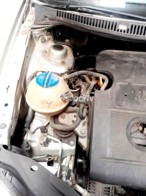 Volkswagen Polo 2004 Silver Automatic Used for Sale in Alexandria - 9