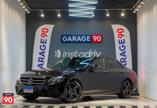 مرسيدس E 300 2019 أسود أوتوماتيك مستعملة للبيع في القاهرة - 2