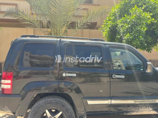 Jeep Cherokee 2010 Black Automatic Used for Sale in Alexandria - 3