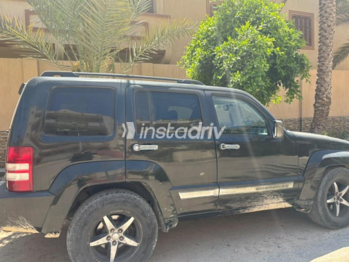 Jeep Cherokee 2010 Black Automatic Used for Sale in Alexandria - 4