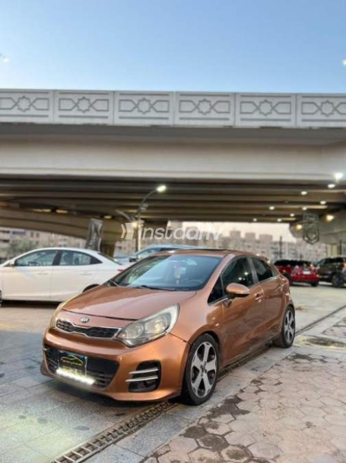 Kia Rio 2013 Gold Automatic Used for Sale in Nasr city - 3