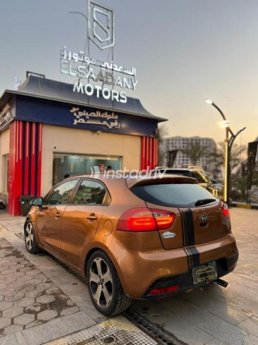 Kia Rio 2013 Gold Automatic Used for Sale in Nasr city - 8