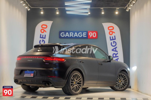 Porsche Cayenne 2022 Black Automatic Used for Sale in Cairo - 5