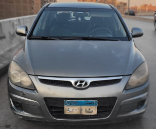 Hyundai I30 2011 Gray Automatic Used for Sale in Giza